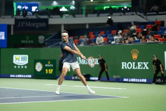 球被迈尼昂 球被迈尼昂